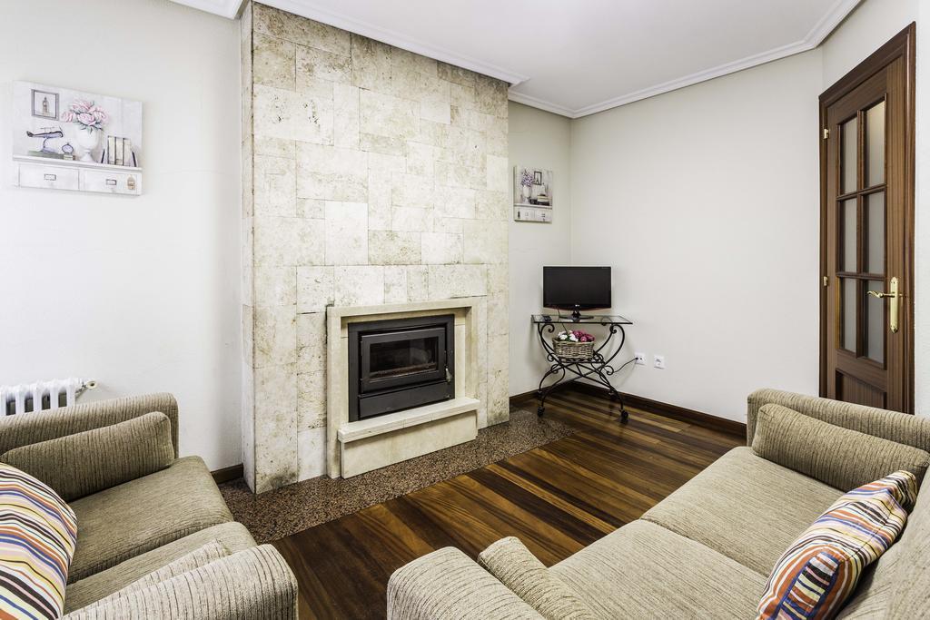 Apartamentos Cotiello リャネス エクステリア 写真