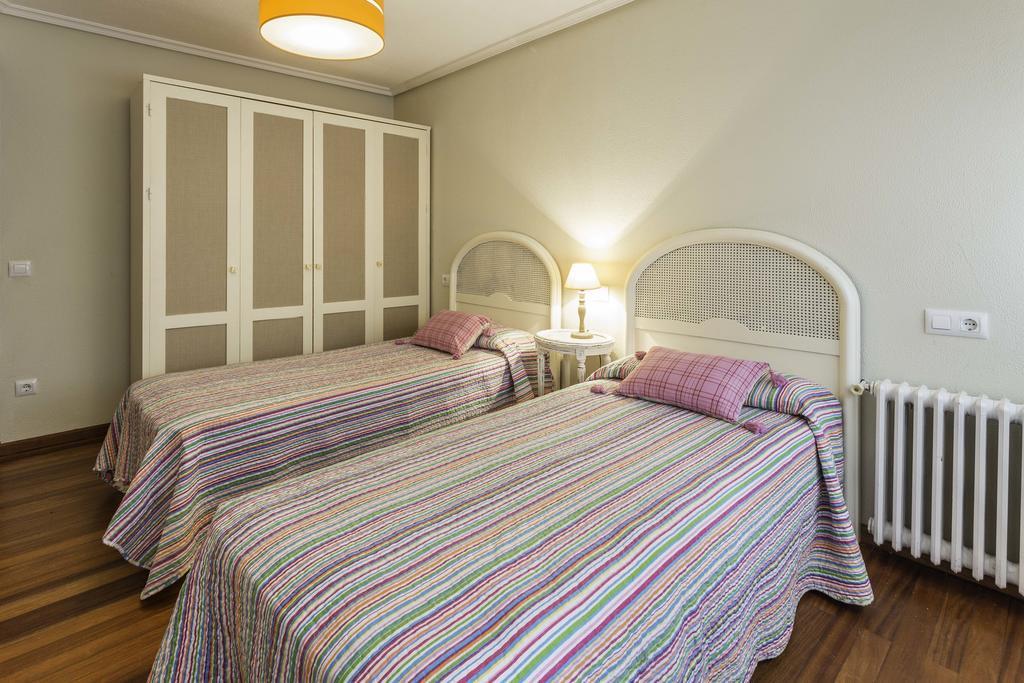 Apartamentos Cotiello リャネス エクステリア 写真
