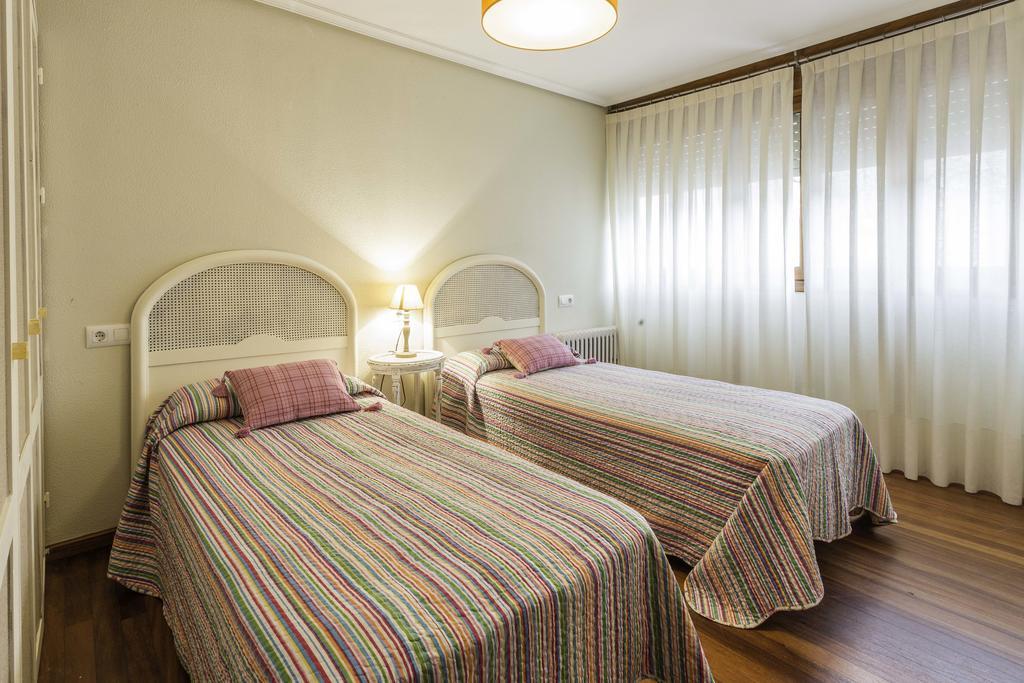 Apartamentos Cotiello リャネス エクステリア 写真